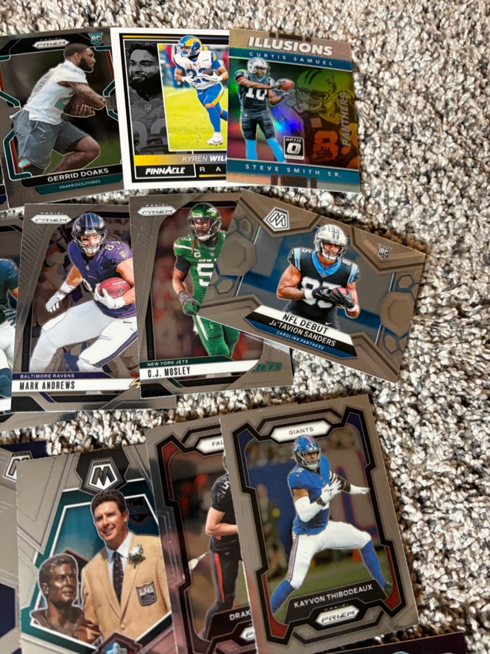 Lot of 84 mixed years Panini 2022-2025 football cards - Picture 9 of 12